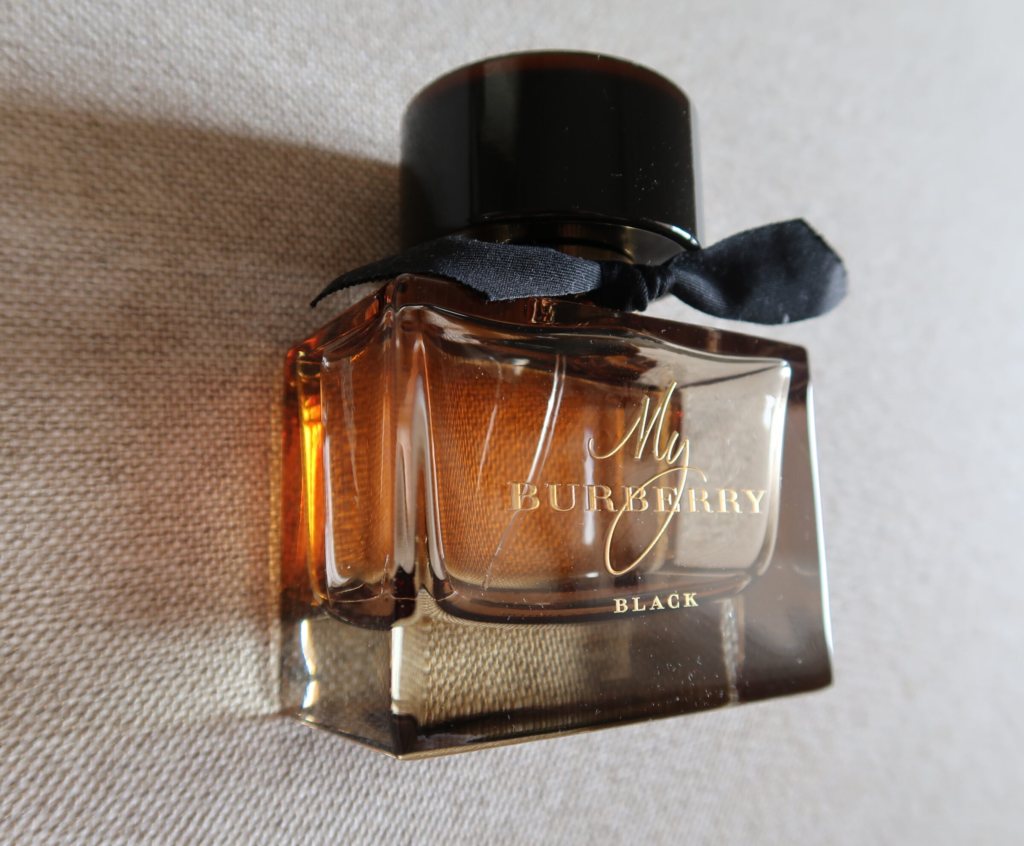 My Burberry Black Parfum đứng đầu danh sách tìm kiếm nước hoa Burberry nữ mùi nào thơm nhất