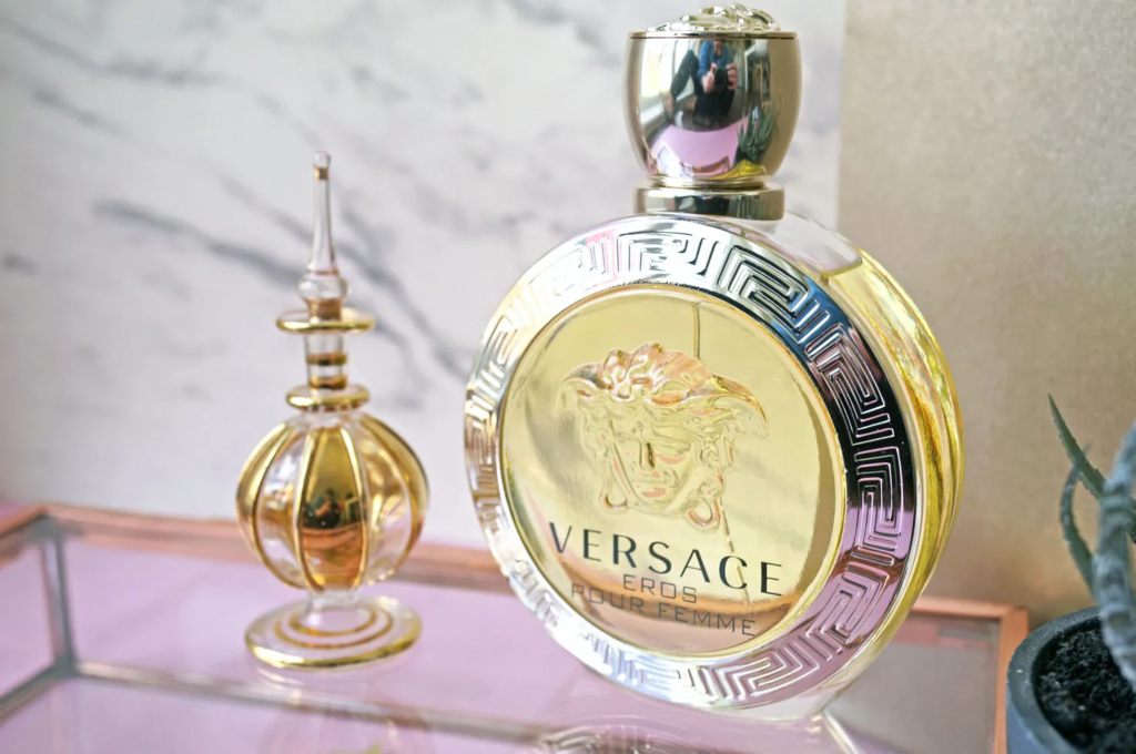 Nước hoa Versace Eros Pour Femme EDT đem theo vẻ đẹp gợi cảm, lắng đọng tự nhiên
